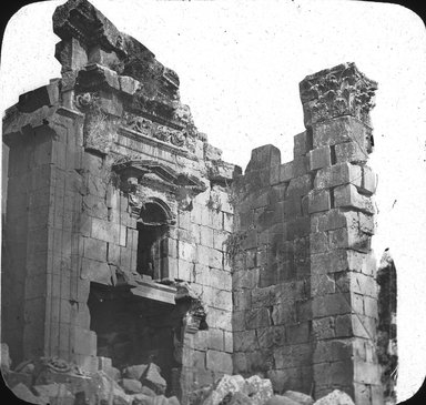 <em>"Hauran, Syria"</em>. Lantern slide 3.25x4in, 3.25 x 4 in. Brooklyn Museum, Goodyear. (Photo: Brooklyn Museum, S03i3062l01.jpg