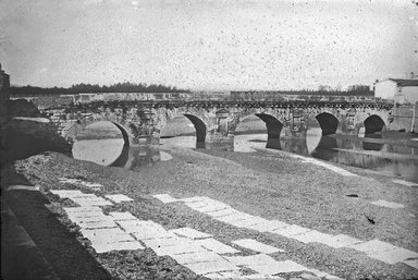 <em>"Bridge of Augustus, Rimini, Italy"</em>. Lantern slide 3.25x4in, 3.25 x 4 in. Brooklyn Museum, Goodyear. (Photo: J.B. Colt, S03i3074l01.jpg