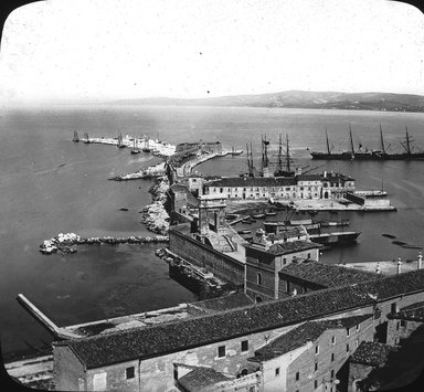 <em>"Harbor, Ancona, Italy"</em>. Lantern slide 3.25x4in, 3.25 x 4 in. Brooklyn Museum, Goodyear. (Photo: T.H. McAllister, S03i3075l01.jpg