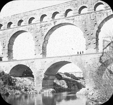 <em>"Nimes, France"</em>. Lantern slide 3.25x4in, 3.25 x 4 in. Brooklyn Museum, Goodyear. (Photo: J.B. Colt, S03i3088l01.jpg