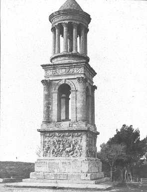 <em>"Tomb, St. Remy, France"</em>. Lantern slide 3.25x4in, 3.25 x 4 in. Brooklyn Museum, Goodyear. (Photo: J.B. Colt, S03i3092l01.jpg