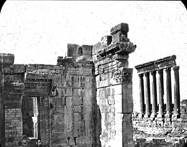 <em>"Temple of Jupiter, Baalbek, Syria [Lebanon]"</em>. Lantern slide 3.25x4in, 3.25 x 4 in. Brooklyn Museum, Goodyear. (Photo: Brooklyn Museum, S03i3105l01.jpg