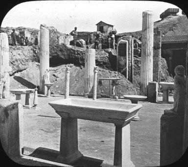 <em>"House, Pompeii, Italy"</em>. Lantern slide 3.25x4in, 3.25 x 4 in. Brooklyn Museum, Goodyear. (Photo: Brooklyn Museum, S03i3122l01.jpg