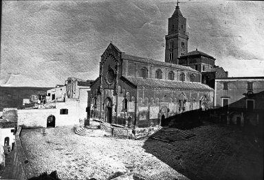 <em>"Cathedral, Matera, Molfetta, Italy"</em>. Lantern slide 3.25x4in, 3.25 x 4 in. Brooklyn Museum, Goodyear. (Photo: Brooklyn Museum, S03i3230l01.jpg