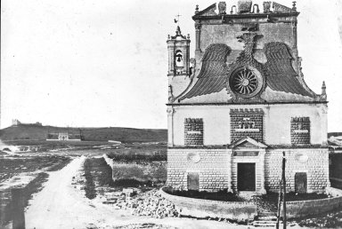 <em>"S. Maria della Grazie, Gravina, Molfetta, Italy"</em>. Lantern slide 3.25x4in, 3.25 x 4 in. Brooklyn Museum, Goodyear. (Photo: Brooklyn Museum, S03i3235l01.jpg