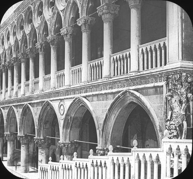 <em>"Palazzo Ducale, Venice, Italy"</em>. Lantern slide 3.25x4in, 3.25 x 4 in. Brooklyn Museum, Goodyear. (Photo: T.H. McAllister, S03i3325l01.jpg