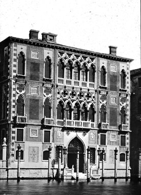 <em>"Palazzo Francetti, Venice, Italy"</em>. Lantern slide 3.25x4in, 3.25 x 4 in. Brooklyn Museum, Goodyear. (Photo: J.B. Colt, S03i3362l01.jpg