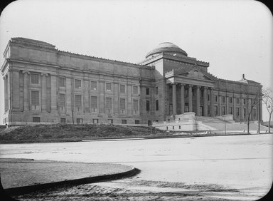 <em>"Brooklyn Museum: exterior. View of Eastern Parkway façade from the northeast, showing completed Grand Staircase, ca. 1907-1908."</em>, 1907. Bw copy negative 5x7in, 5 x 7in (12.7 x 17.8 cm). Brooklyn Museum, Museum building. (Photo: Brooklyn Museum, S06_BEEi010.jpg