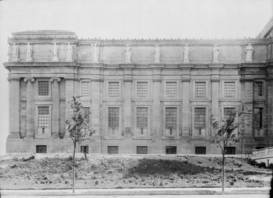 <em>"Brooklyn Museum: exterior. View of the East Wing from Eastern Parkway, showing sculptures (allegorical figures) along the Eastern Parkway facade, ca. 1909-1934."</em>, 1909. Bw copy negative 5x7in, 5 x 7in (12.7 x 17.8 cm). Brooklyn Museum, Museum building. (Photo: Brooklyn Museum, S06_BEEi017.jpg