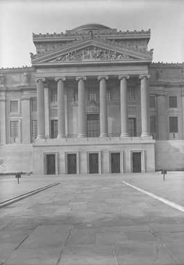 <em>"Brooklyn Museum: exterior. View of  the Eastern Parkway central entrance from the entrance pathway, showing portico and pediment, 1940."</em>, 1940. Bw copy negative 5x7in, 5 x 7in (12.7 x 17.8 cm). Brooklyn Museum, Museum building. (Photo: Brooklyn Museum, S06_BEEi028.jpg