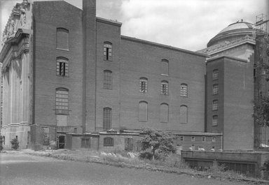<em>"Brooklyn Museum: exterior. View of  the back of the museum from the southwest, showing the rear façade of the West Wing, ca.1940."</em>, 1940. Bw negative 5x7in. Brooklyn Museum, Museum building. (Photo: Brooklyn Museum, S06_BEEi031.jpg