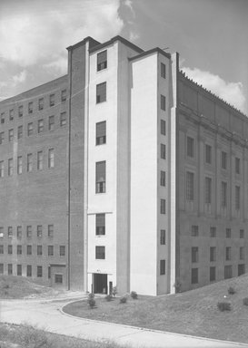 <em>"Brooklyn Museum: exterior. View of  the rear and east facades of the East Wing from the southeast, 1940."</em>, 1940. Bw negative 5x7in. Brooklyn Museum, Museum building. (Photo: Brooklyn Museum, S06_BEEi034.jpg