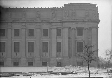 <em>"Brooklyn Museum: exterior. View of  the West Wing and Art School entrance from Eastern Parkway, showing Art School sign above the door, 1960."</em>, 1960. Bw negative 5x7in. Brooklyn Museum, Museum building. (Photo: Brooklyn Museum, S06_BEEi044.jpg
