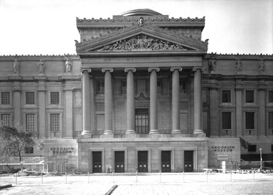 <em>"Brooklyn Museum: exterior. View of the Central section and part of the East and West Wings from the entrance pathway, 09/1971."</em>, 1971. Bw copy negative 5x7in, 5 x 7in (12.7 x 17.8 cm). Brooklyn Museum, Museum building. (Photo: Brooklyn Museum, S06_BEEi090.jpg