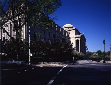 <em>"Brooklyn Museum: exterior. View of the Eastern Parkway façade from the east, showing Washington Avenue in the foreground, 1987."</em>, 1987. Color transparency 4x5in, 4 x 5in (10.2 x 12.7 cm). Brooklyn Museum, Museum building. (Photo: Brooklyn Museum, S06_BEEi134.jpg