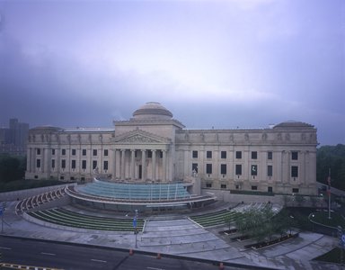 <em>"Brooklyn Museum: exterior. View of the Eastern Parkway façade from the northwest, showing glass canopy and plaza, 2004."</em>, 2004. Color transparency 4x5in, 4 x 5in (10.2 x 12.7 cm). Brooklyn Museum, Museum building. (Photo: Brooklyn Museum, S06_BEEi153.jpg