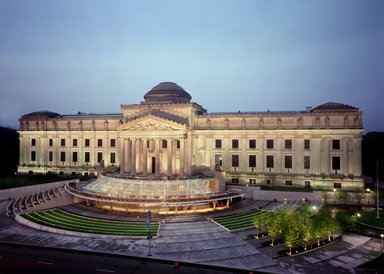 <em>"Brooklyn Museum: exterior. View of Eastern Parkway façade at dusk from the northwest, 2004."</em>, 2004. Color transparency 4x5in, 4 x 5in (10.2 x 12.7 cm). Brooklyn Museum, Museum building. (Photo: Brooklyn Museum, S06_BEEi170.jpg