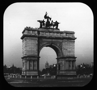 <em>"Views: Brooklyn, Long Island, Staten Island. Brooklyn monuments. View 004: Memorial arch, 1899."</em>, 1899. Lantern slide 3.25x4in, 3.25 x 4 in. Brooklyn Museum, CHART_2011. (Photo: A.B. Mann, S10_11_Brooklyn_LI_SI_Brooklyn_Monuments004.jpg