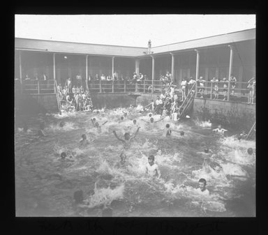 <em>"Views: Brooklyn. Various. View 030: Free Bath, foot of Bridge Street."</em>. Lantern slide 3.25x4in, 3.25 x 4 in. Brooklyn Museum, CHART_2011. (S10_12_Brooklyn_Various030.jpg