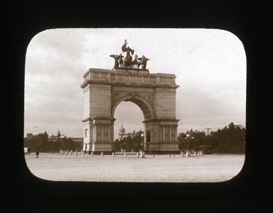 <em>"Views: U.S., Brooklyn. Brooklyn, Prospect Park. View 002: Memorial Arch. Prospect Park Entrance."</em>, 1899. Lantern slide 3.25x4in, 3.25 x 4 in. Brooklyn Museum, CHART_2011. (Photo: W.A.Boger, S10_21_US_Brooklyn_Brooklyn_Prospect_Park002.jpg