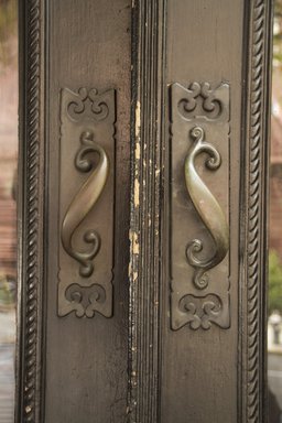 <em>"Ortner Home, 272 Berkeley Place, Brooklyn, NY. Detail of front doors: bronze handles."</em>, 2012. Born digital. Brooklyn Museum, CHART_2013. (Photo: Brooklyn Museum, SC05_Ortner_Home_272_Berkeley_Place_20120807_DIG_12_Cat_Guzman_photo.jpg