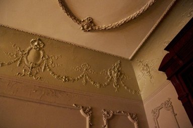 <em>"Ortner Home, 272 Berkeley Place, Brooklyn, NY. Parlor: plaster ceiling moldings."</em>, 2012. Born digital. Brooklyn Museum, CHART_2013. (Photo: Brooklyn Museum, SC05_Ortner_Home_272_Berkeley_Place_20120807_DIG_66_Cat_Guzman_photo.jpg