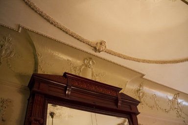 <em>"Ortner Home, 272 Berkeley Place, Brooklyn, NY. Parlor: ceiling molding and woodwork at top of pier mirror."</em>, 2012. Born digital. Brooklyn Museum, CHART_2013. (Photo: Brooklyn Museum, SC05_Ortner_Home_272_Berkeley_Place_20120807_DIG_67_Cat_Guzman_photo.jpg