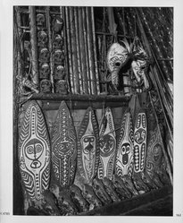 <em>"V. 4785. Skull rack with gope boards and crocodile skulls inside Kinomere daima, Urama Island, Gulf Province. 8 January 1923?"</em>, 1984. b/w negative, 4x5in. Brooklyn Museum. (GN671_N5_H93_Specht_p161_bw.jpg