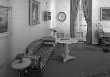 Edgar Allan Poe Room, March 01, 1959 through June 21, 1959 (Image: PHO_E1959i048_acetate_bw.jpg Brooklyn Museum photograph, 1959)