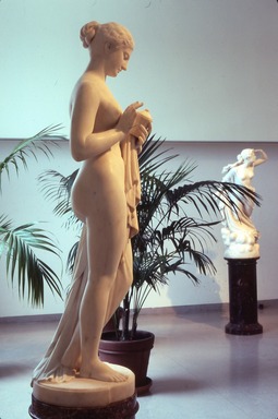 Sculpture Installation: Marbles. [02/--/1985 - 02/--/1985]. Installation view.