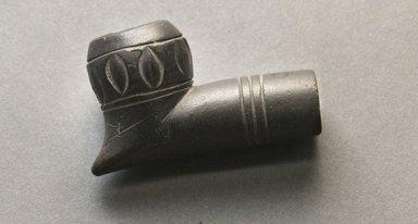  <em>Pipe</em>. Clay, engraved, 1 1/4 x 2 3/16 in. (3.2 x 5.5 cm). Brooklyn Museum, Brooklyn Museum Collection, 00.85. Creative Commons-BY (Photo: Brooklyn Museum, 00.85_side_PS10.jpg)