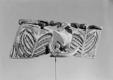  <em>Horizontal Frieze</em>, 19th century. Wood, Turbo petholatus opercula, pigment, 9 x 25 1/2 x 5 1/2 in. (22.9 x 64.8 x 14 cm). Brooklyn Museum, Brooklyn Museum Collection, 01.1508. Creative Commons-BY (Photo: Brooklyn Museum, 01.1508_acetate_bw.jpg)