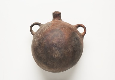 Hopi Pueblo. <em>Canteen</em>, 19th century. Clay, slip, 8 1/4 × 8 × 6 in. (21 × 20.3 × 15.2 cm). Brooklyn Museum, By exchange, 01.1535.2202. Creative Commons-BY (Photo: Brooklyn Museum, 01.1535.2202_PS11.jpg)