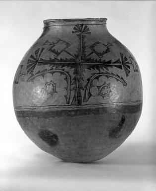 Ko-Tyit (Cochiti Pueblo). <em>Olla or Jar</em>, late 19th century. Clay, pigment, 20 1/2 x 20 in. (52.1 x 50.8cm). Brooklyn Museum, Riggs Pueblo Pottery Fund, 02.257.2390. Creative Commons-BY (Photo: Brooklyn Museum, 02.257.2390_bw.jpg)