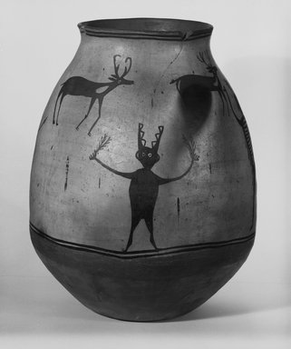 Ko-Tyit (Cochiti Pueblo). <em>Water Jar or Olla</em>, late 19th century. Ceramic, pigment, 19 3/4 × 15 × 15 in. (50.2 × 38.1 × 38.1 cm). Brooklyn Museum, Riggs Pueblo Pottery Fund, 02.257.2471. Creative Commons-BY (Photo: Brooklyn Museum, 02.257.2471_bw_SL5.jpg)