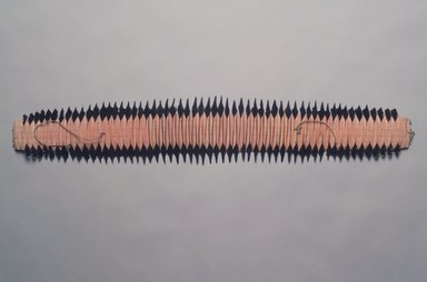 George Barber (Maidu, 1833–1918). <em>Head Band (Wo-lo-lo-ko)</em>, early 20th century. Feather, quill, cotton, fiber, 31 1/4 x 5 1/4 in. (79.4 x 13.3 cm). Brooklyn Museum, Museum Expedition 1908, Museum Collection Fund, 08.491.8808. Creative Commons-BY (Photo: Brooklyn Museum, 08.491.8808.jpg)