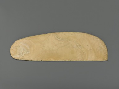 <em>Large Knife</em>, ca. 3400-3200 B.C.E. Chert, 2 3/8 x 1/4 x 7 7/8 in. (6 x 0.7 x 20 cm). Brooklyn Museum, Charles Edwin Wilbour Fund, 09.889.121. Creative Commons-BY (Photo: Brooklyn Museum, 09.889.121_front_PS1.jpg)
