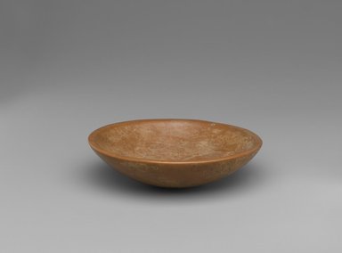  <em>Saucer</em>, ca. 3100-2800 B.C.E. Limestone, 1 1/8 x Diam. 4 5/16 in. (2.8 x 11 cm). Brooklyn Museum, Charles Edwin Wilbour Fund, 09.889.29. Creative Commons-BY (Photo: Brooklyn Museum, 09.889.29_PS2.jpg)