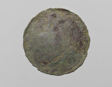  <em>Mirror Disc</em>, ca. 3100–2675 B.C.E. Copper, 1/16 x Diam. 2 3/4 in. (0.2 x 7 cm). Brooklyn Museum, Charles Edwin Wilbour Fund, 09.889.331b. Creative Commons-BY (Photo: Brooklyn Museum, 09.889.331b_side1_PS2.jpg)