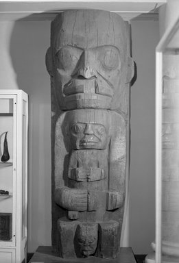 Heiltsuk (Bella Bella). <em>House Post, from a Set of Four</em>, 19th century. Cedar wood, 105 3/4 x 32 3/4 x 21in. (268.6 x 83.2 x 53.3cm). Brooklyn Museum, Museum Expedition 1911, Museum Collection Fund, 11.700.4. Creative Commons-BY (Photo: Brooklyn Museum, 11.700.4_acetate_bw.jpg)