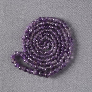  <em>Necklace</em>, ca. 1938–1700 B.C.E. Amethyst, Length: 22 1/2 in. (57.2 cm). Brooklyn Museum, Gift of the Egypt Exploration Fund, 13.1025. Creative Commons-BY (Photo: Brooklyn Museum, 13.1025_overall_PS22.jpg)