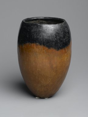  <em>Black-Topped Pottery Jar</em>, ca. 3500–3300 B.C.E. Clay, 7 7/16 x Greatest Diam. 5 1/8 in. (18.9 x 13 cm). Brooklyn Museum, Gift of Evangeline Wilbour Blashfield, Theodora Wilbour, and Victor Wilbour honoring the wishes of their mother, Charlotte Beebe Wilbour, as a memorial to their father, Charles Edwin Wilbour, 16.580.139. Creative Commons-BY (Photo: Brooklyn Museum, 16.580.139_PS2.jpg)