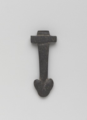  <em>Lungs-and-Windpipe Amulet</em>, 664-343 B.C.E. Obsidian, 1 1/4 × 9/16 × 3/16 in. (3.1 × 1.4 × 0.5 cm). Brooklyn Museum, Gift of Evangeline Wilbour Blashfield, Theodora Wilbour, and Victor Wilbour honoring the wishes of their mother, Charlotte Beebe Wilbour, as a memorial to their father Charles Edwin Wilbour, 16.580.60. Creative Commons-BY (Photo: , 16.580.60_PS9.jpg)