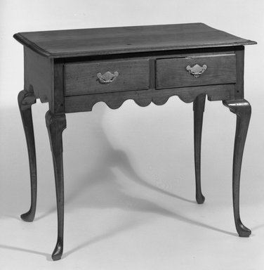  <em>Dressing Table</em>, ca. 1740-1750. Walnut, 28 x 30 1/4 x 20 1/4 in. (71.1 x 76.8 x 51.4 cm). Brooklyn Museum, Brooklyn Museum Collection, 18.158. Creative Commons-BY (Photo: Brooklyn Museum, 18.158_acetate_bw.jpg)