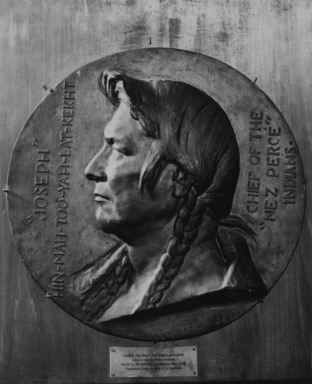 Olin Levi Warner (American, 1844-1896). <em>Joseph Hin-Mah-Too-Yah-Lat-Kekht, Chief of the Nez Percé Indians</em>, 1889. Bronze, 17 9/16 × 17 11/16 × 2 1/8 in., 14 lb. (44.6 × 44.9 × 5.4 cm, 6.35kg). Brooklyn Museum, Gift of Mrs. C.V. Sanborn, 18.189. Creative Commons-BY (Photo: Brooklyn Museum, 18.189_bw.jpg)