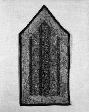 <em>Textile Panel</em>. Silk, cotton, 14 3/8 x 7 5/16 in. (36.5 x 18.5 cm). Brooklyn Museum, Frederick Loeser Fund, 18.2. Creative Commons-BY (Photo: Brooklyn Museum, 18.2_bw.jpg)
