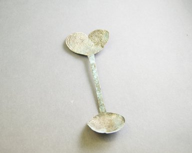 Akan. <em>Spoon</em>, 19th century. Possibly silver alloy; a white metal, length: 5 1/4 in. (length: 13.5 cm. Brooklyn Museum, Gift of Shirley B. Williams, 1990.221.19. Creative Commons-BY (Photo: Brooklyn Museum, 1990.221.19_front_PS5.jpg)