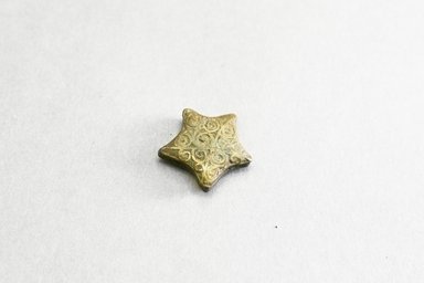 Akan. <em>Gold-weight (abrammuo): star</em>, 19th century. Copper alloy, width: 1 1/4 in. (height: .3 cm. Brooklyn Museum, Gift of Shirley B. Williams, 1990.221.94. Creative Commons-BY (Photo: Brooklyn Museum, 1990.221.94_front_PS5.jpg)