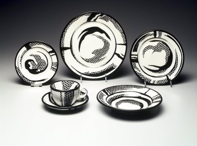 Roy Lichtenstein (American, 1923–1997). <em>Salad Plate</em>, 1966. Earthenware, 1 1/16 x 8 1/16 x 8 1/16 in. (2.7 x 20.5 x 20.5 cm). Brooklyn Museum, Modernism Benefit Fund, 1990.37.2. Creative Commons-BY (Photo: , 1990.37.1-.5_transp335.jpg)