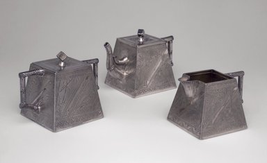 James W. Tufts (1875–ca. 1914). <em>Sugar Bowl</em>, ca. 1880. Silver-plate on white metal, 4 x 5 1/4 x 3 3/8 in. (10.2 x 13.3 x 8.6cm). Brooklyn Museum, Purchased with funds given by Roy Zuckerberg, 1990.39.3a-b. Creative Commons-BY (Photo: , 1990.39.1_1990.39.2_1990.39.3a-b.jpg)